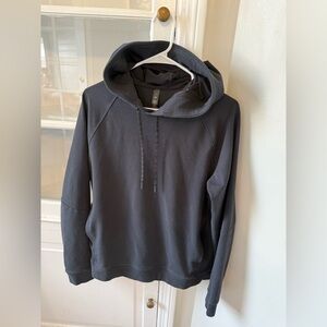 Lululemon Men’s Black Pullover